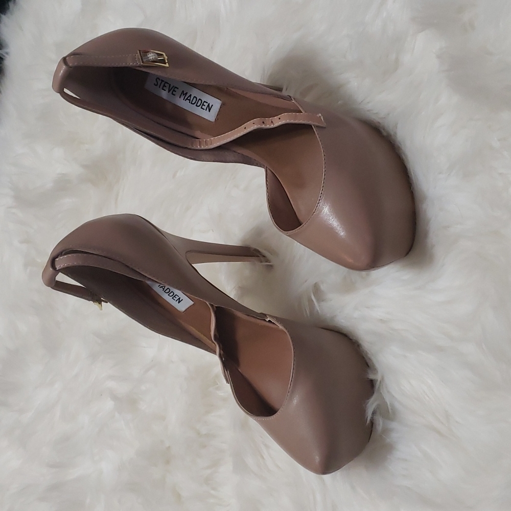 Steve Madden "Deeny" Platform heels